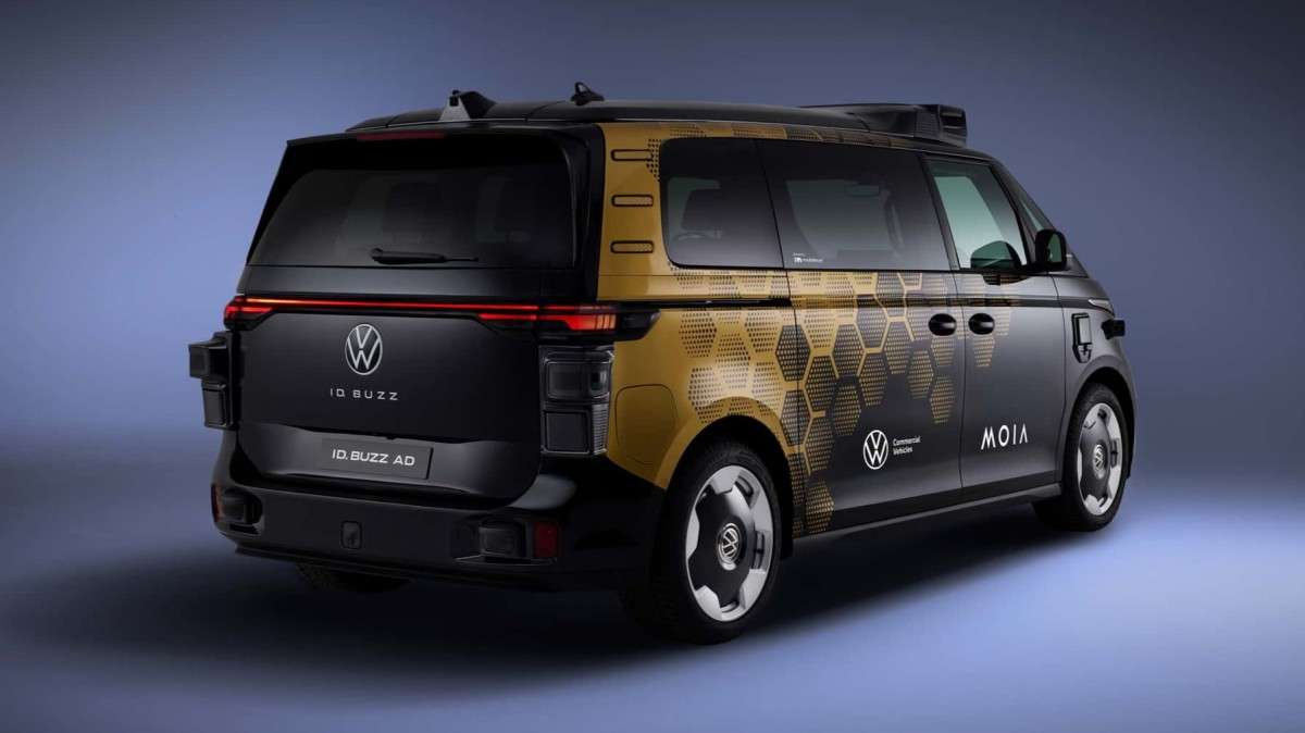 Volkswagen launches autonomous ID. Buzz taxi