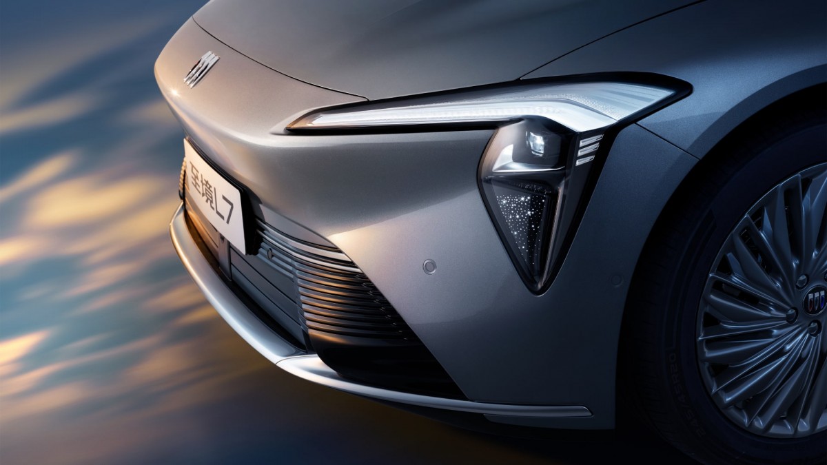 Buick shares more details of the Electra L7, an electric sedan with a <span title='1,400 km'>870 miles</span> secret weapon