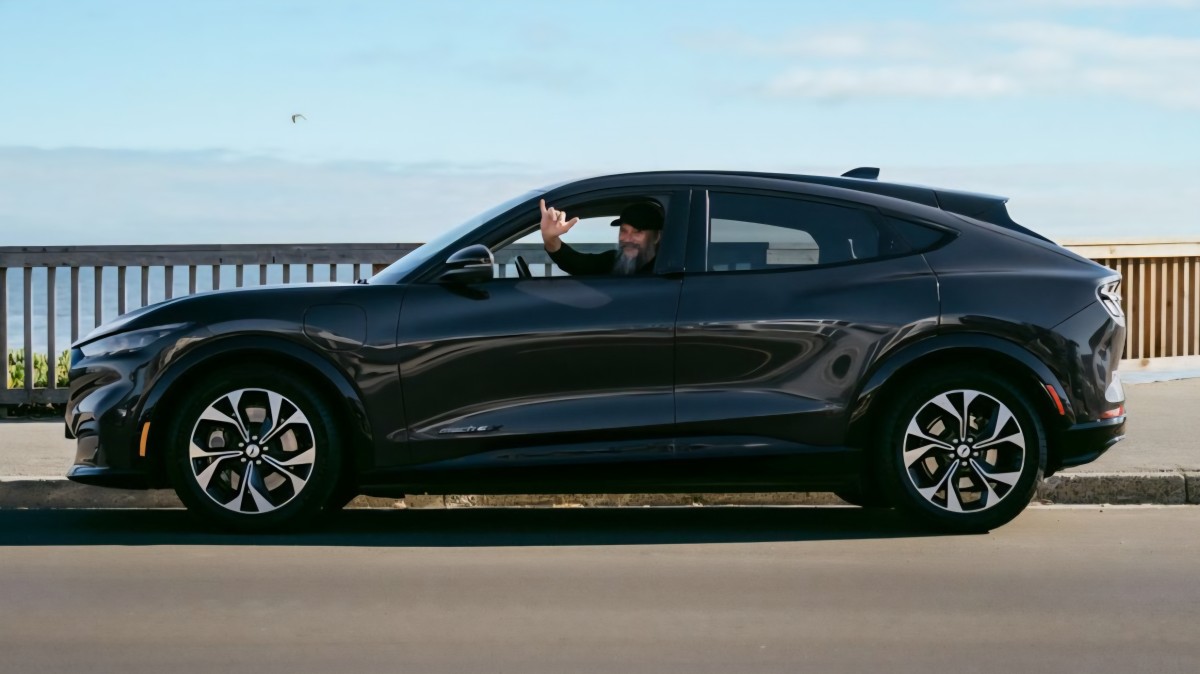 Ford Mustang Mach-E proves EV durability with 92% battery health after 250,000 miles