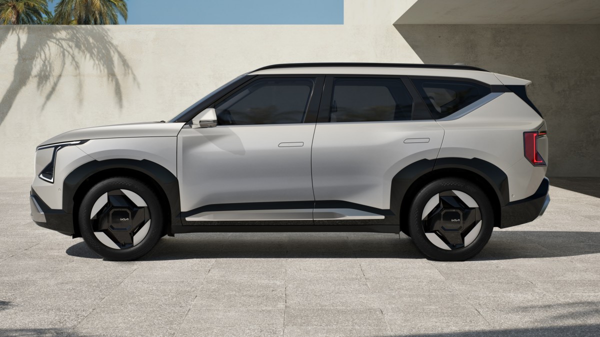 Kia's new EV5 aims for the heart of Europe's electric car market