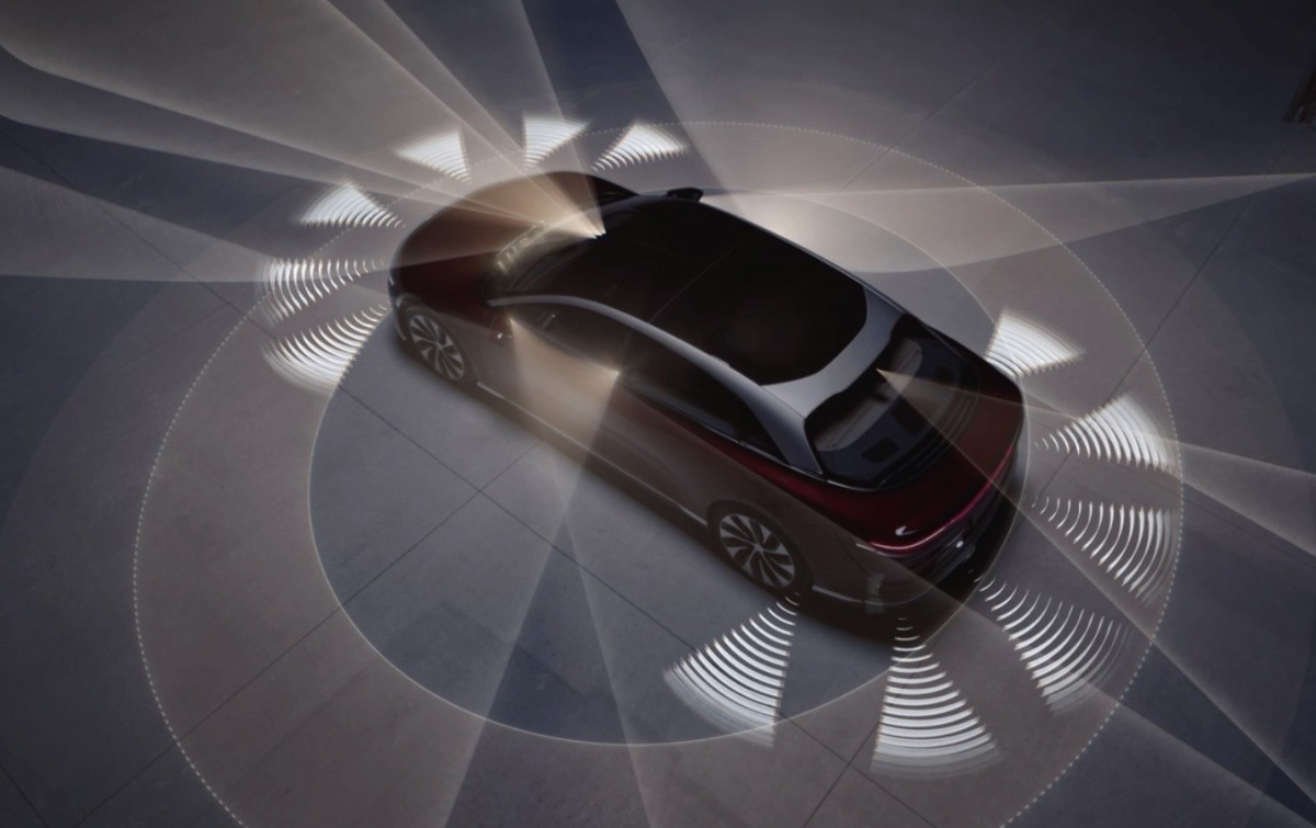 Lucid Air unlocks hands-free driving with new software update