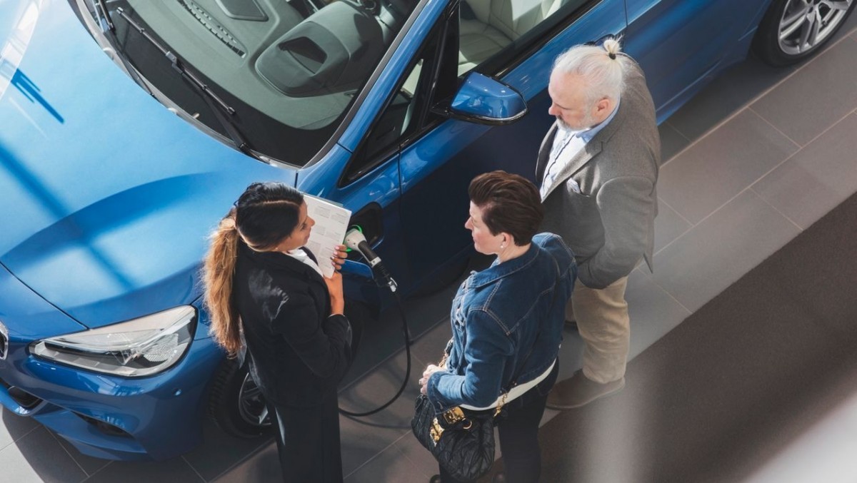 Senate bill pushes to scrap EV tax credits by September as Trump-Musk fallout continues