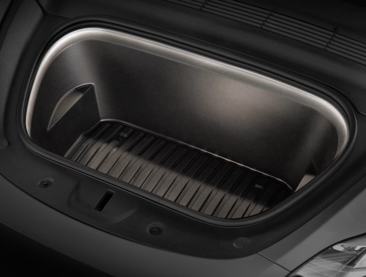 Tesla starts selling an LED light strip for the Model 3 and Model Y frunk