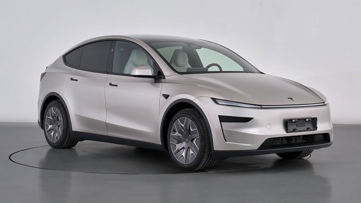 Tesla stretches the Model Y, adds third row to fend off rivals in China