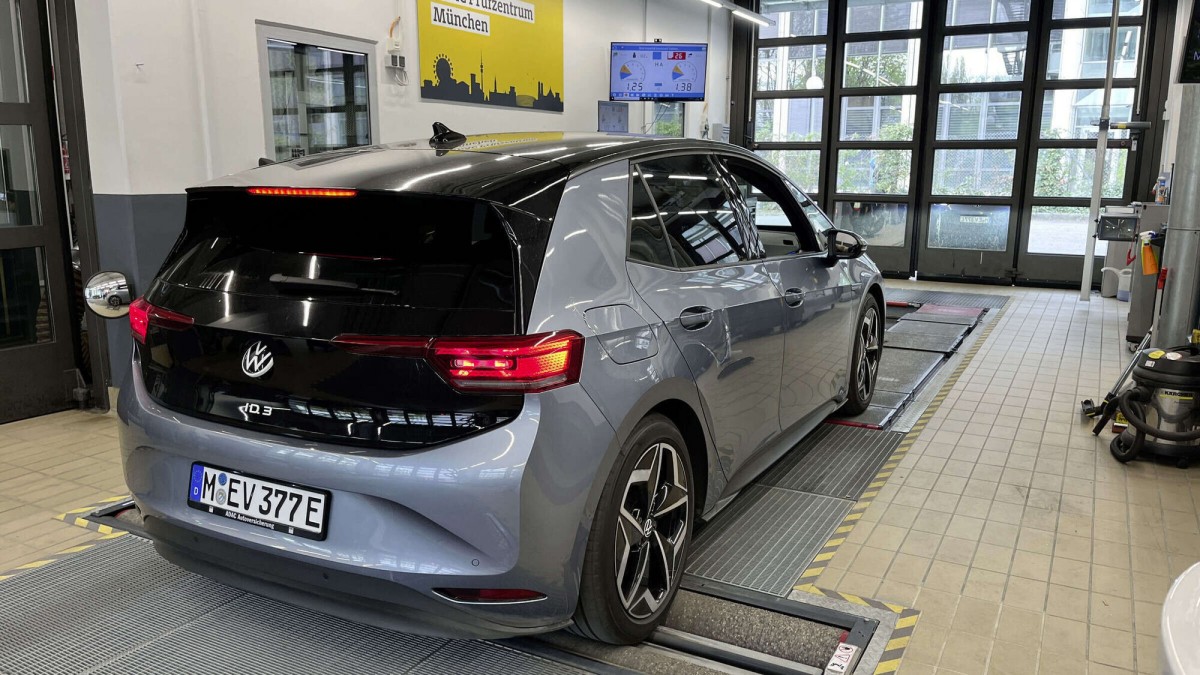 Volkswagen ID.3 battery shows impressive health after <span title='160,000 km'>99,400 miles</span>