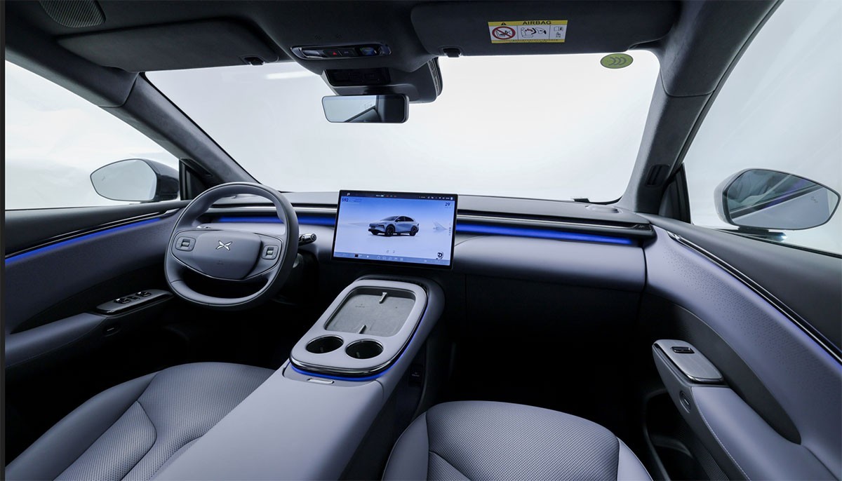 XPeng's high-tech G7 electric SUV sells 1,000 units a minute