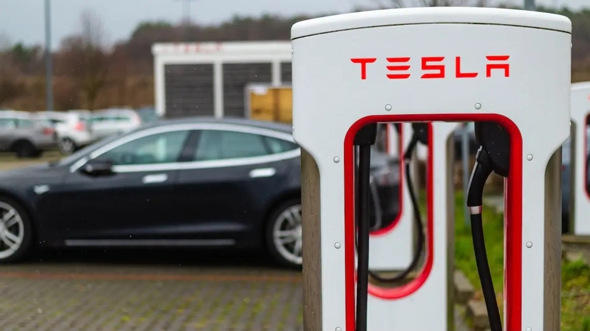 BYD overtakes Tesla in Europe as electric car sales post new records