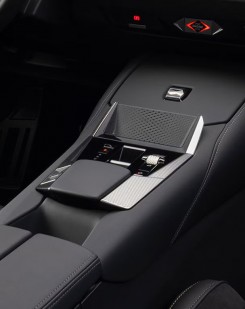 DS No.4 E-Tense