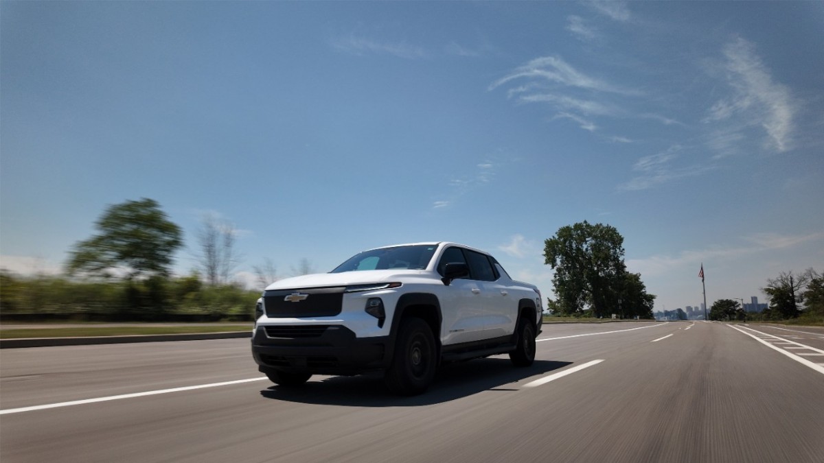 GM claims an EV range world record, but don't expect your Silverado to do the same