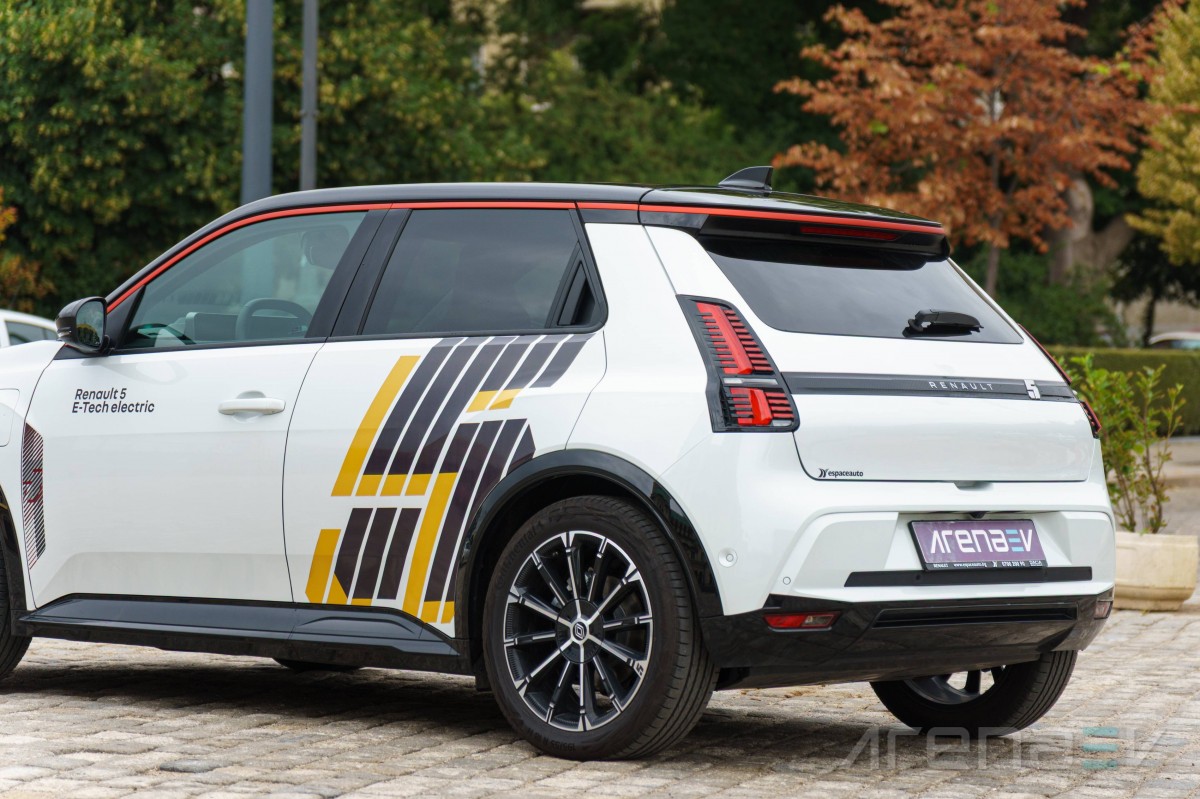 How to Disable Driver Assistance Features in the Renault 5 E-Tech