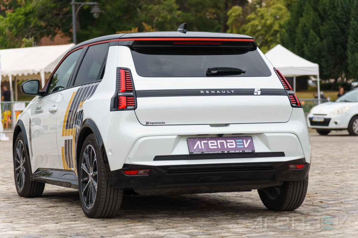 Renault 5 E-Tech review