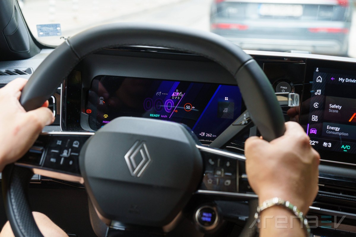 Renault 5 E-Tech review