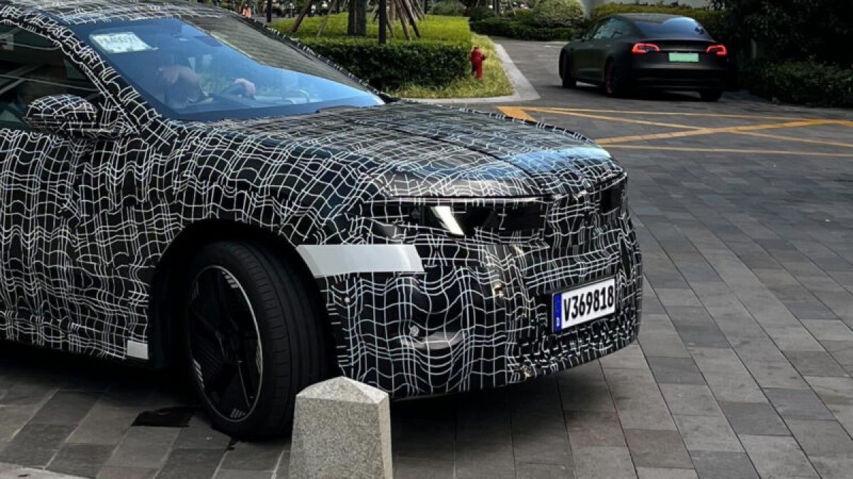 The new BMW iX3 electric SUV spotted on the streets of Shanghai