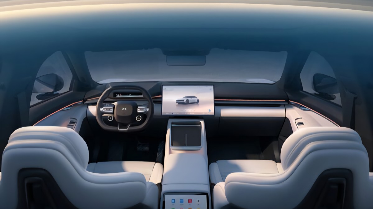 XPeng P7 redefines sedan tech with moving screen and 10-minute charging