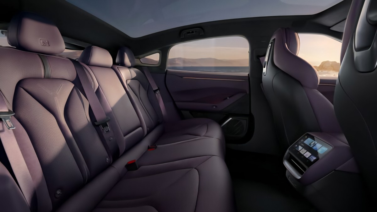XPeng P7 redefines sedan tech with moving screen and 10-minute charging