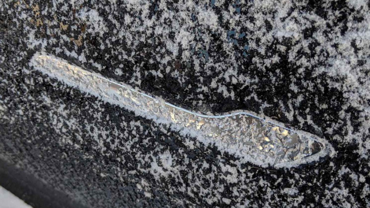 China moves to ban hidden car door handles over safety fears