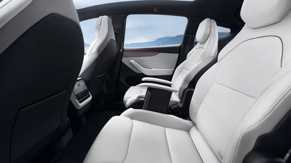 Deliveries of Tesla's new six-seat Model Y L already underway