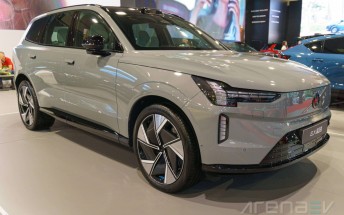 Volvo with a radical fix for its flagship EV: free brain transplant for the EX90