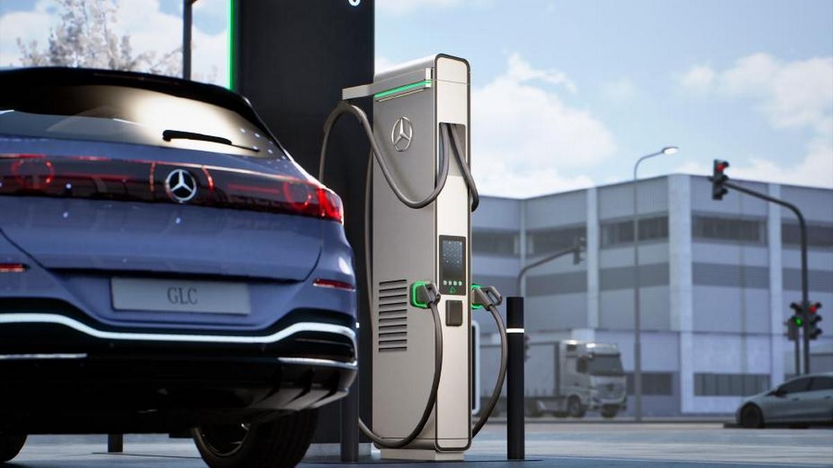 Mercedes will roll out new chargers delivering up to600kW per vehicle