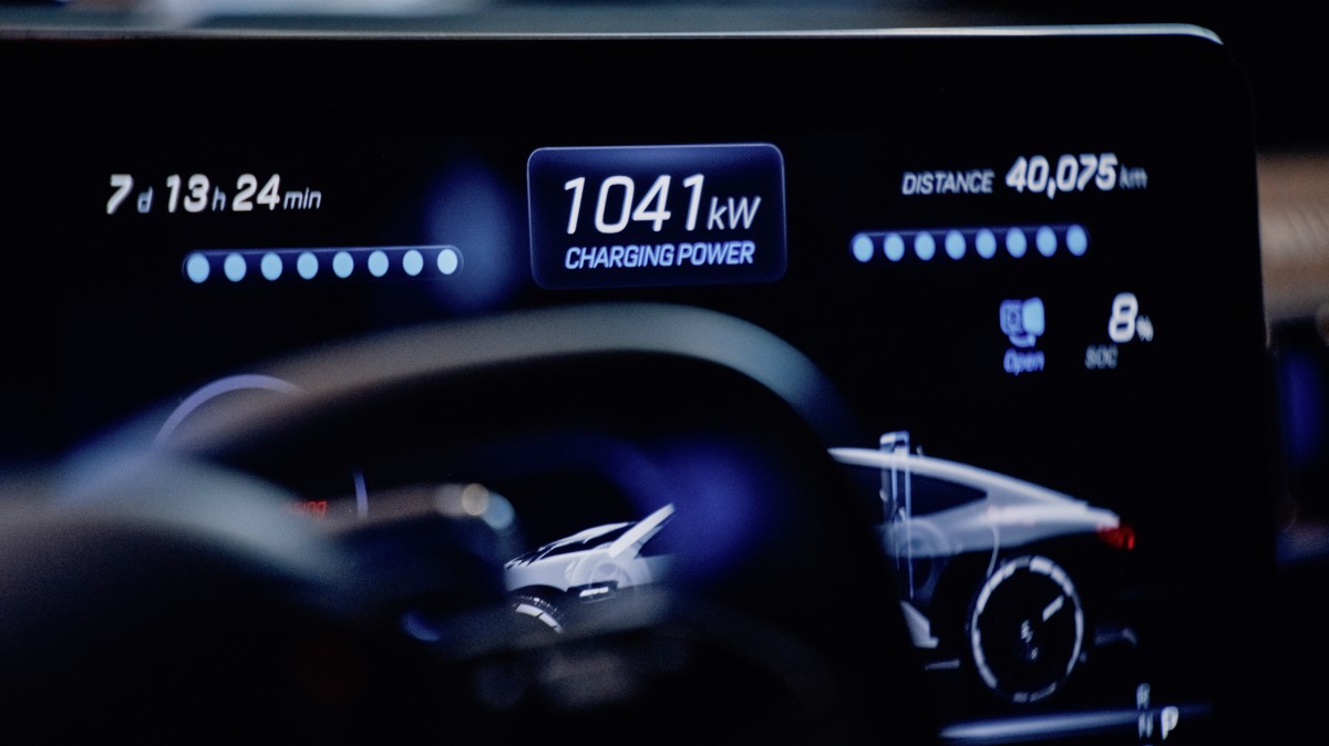Mercedes-AMG redefines fast charging with 1-MW breakthrough
