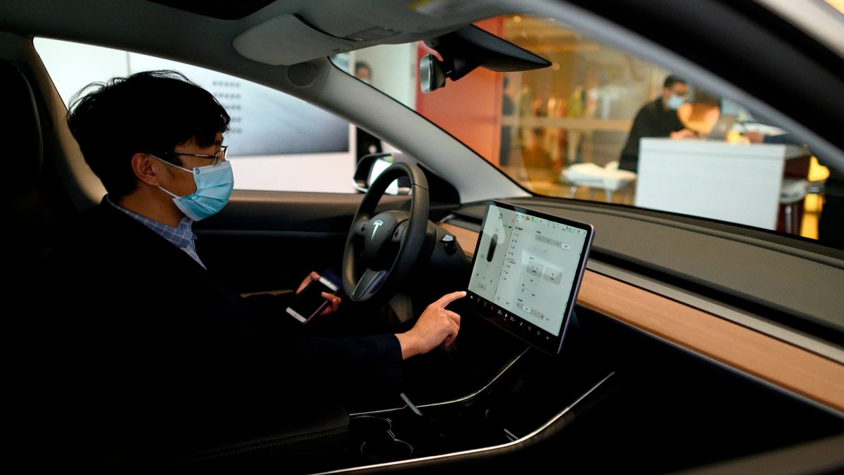 Tesla's ''Full Self-Driving'' promise hits a legal wall in China