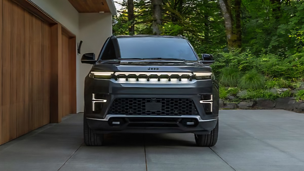 Stellantis reveals the new Jeep Grand Wagoneer REEV