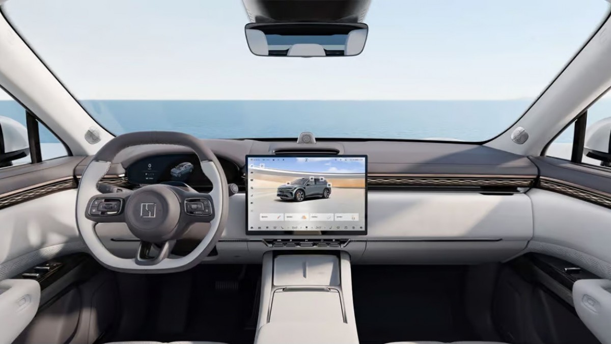 2026 Zeekr 7X gets 900V charging and 785-HP version