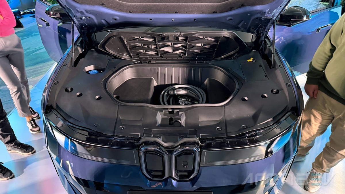 2026 BMW iX3 Neue Klasse detailed tour and impressions