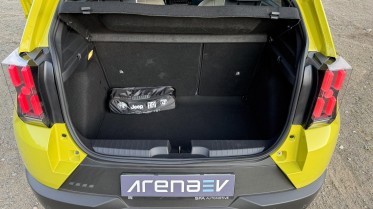 Almost no space is left under the main trunk floor.