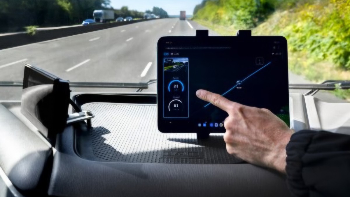 France tests highway that charges electric cars as they drive