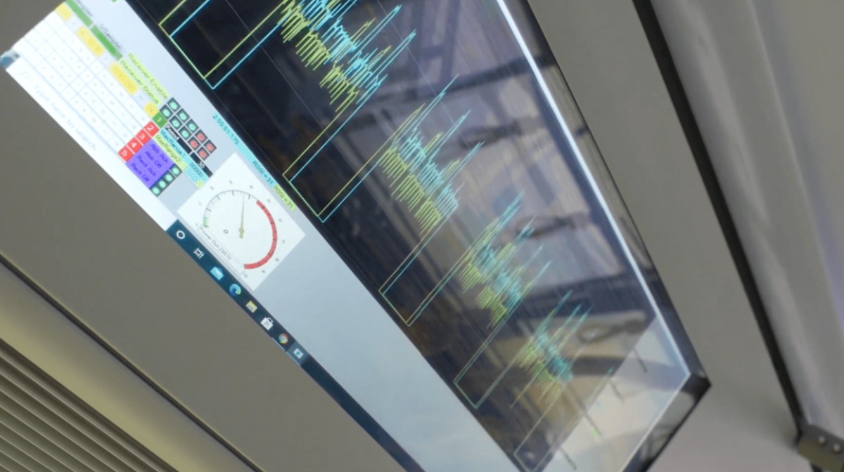 France tests highway that charges electric cars as they drive