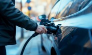 Global electric car sales hit record highs in September, but US market lags behind