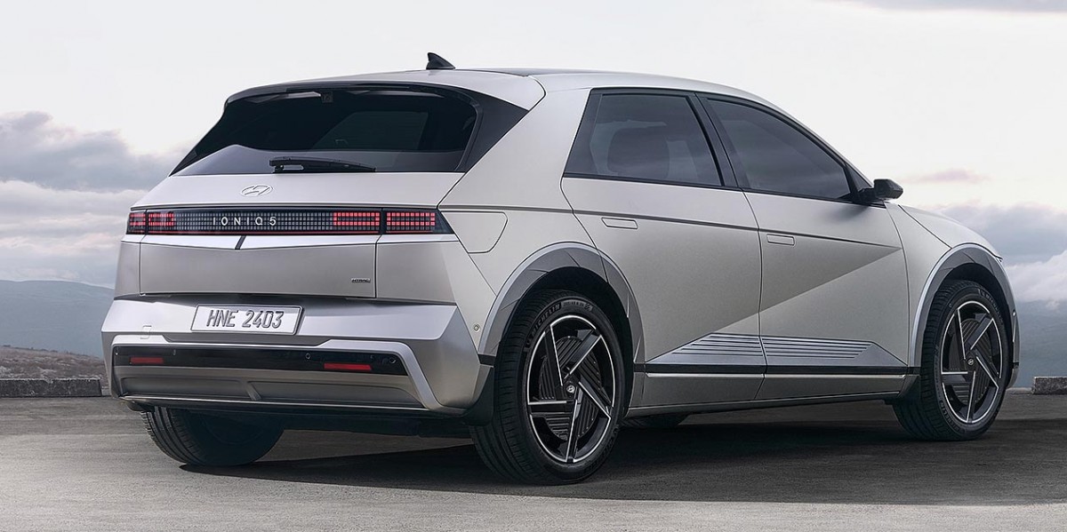 Hyundai dramatically cuts Ioniq 5 prices in the US