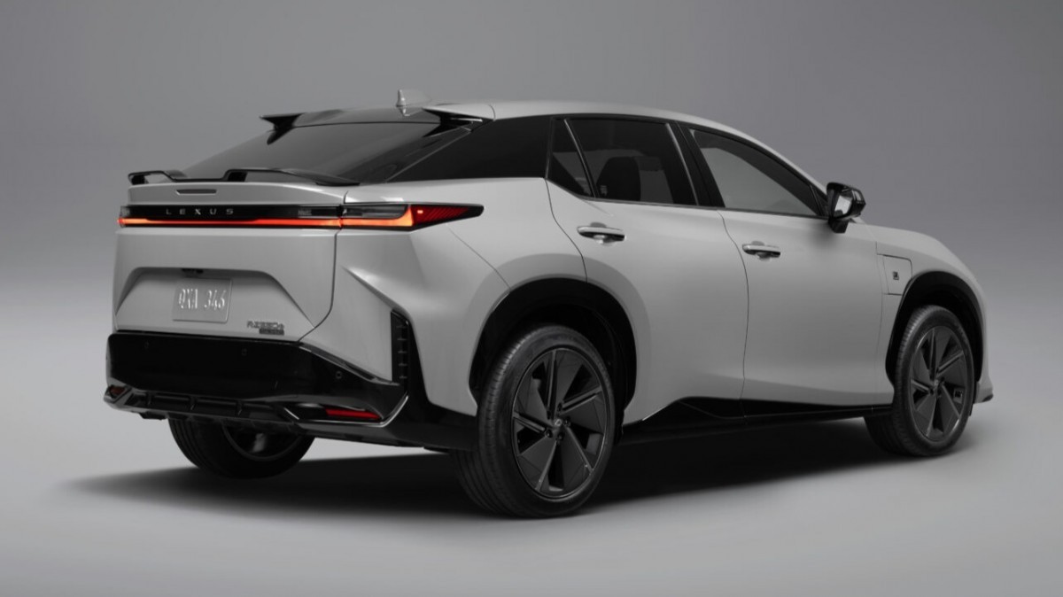 Lexus finally puts a price tag on the 2026 RZ electric SUV
