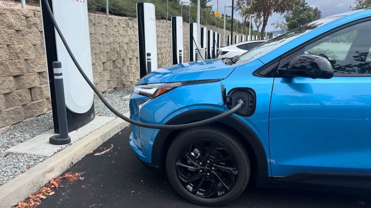 All-new Chevy Bolt EV breaks cover at a Tesla charger