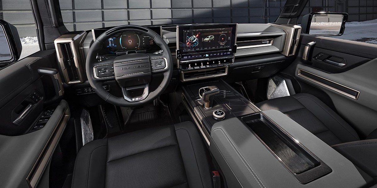 No more CarPlay as GM cuts phone ties in all cars, not just EVs