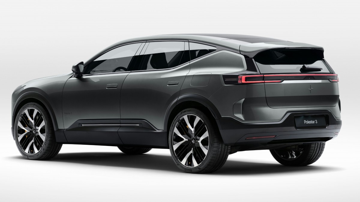 Polestar 3 gets more power and a faster brain for 2026