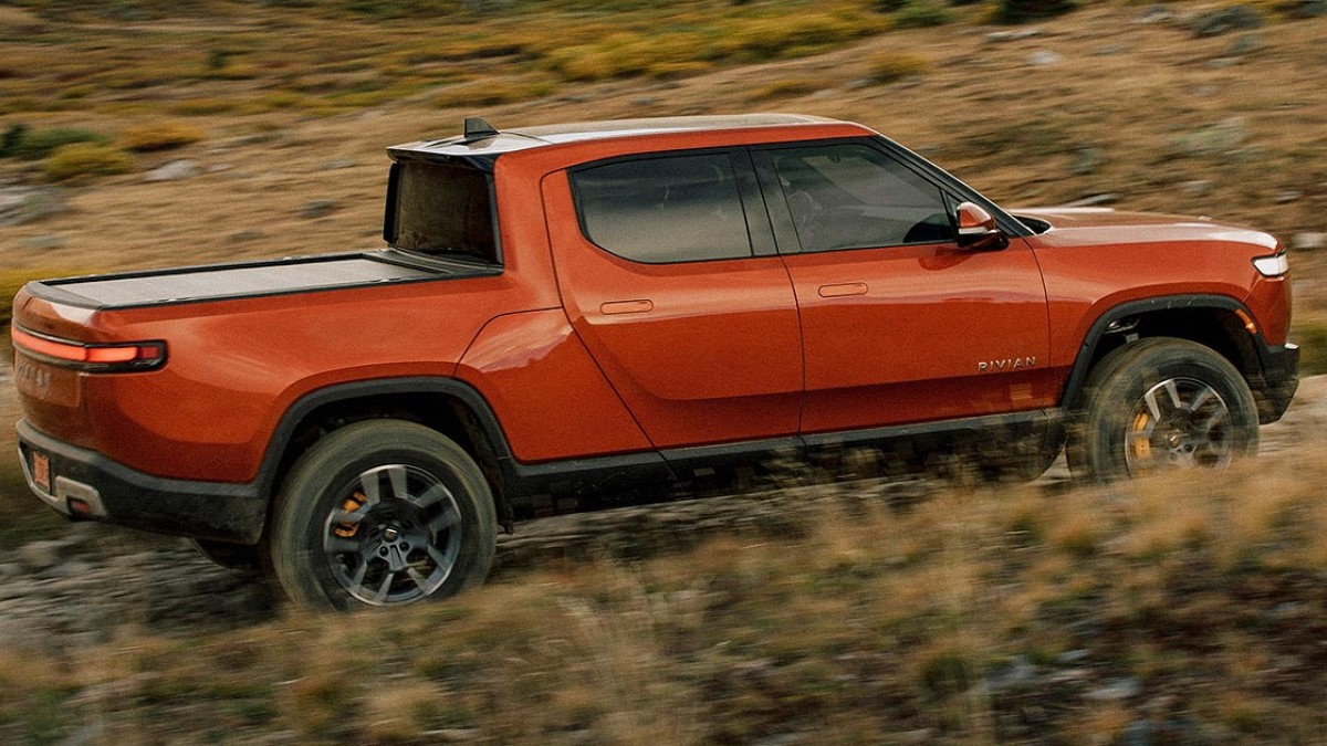 Rivian bounces back, silencing doubters with strong Q3 EV deliveries