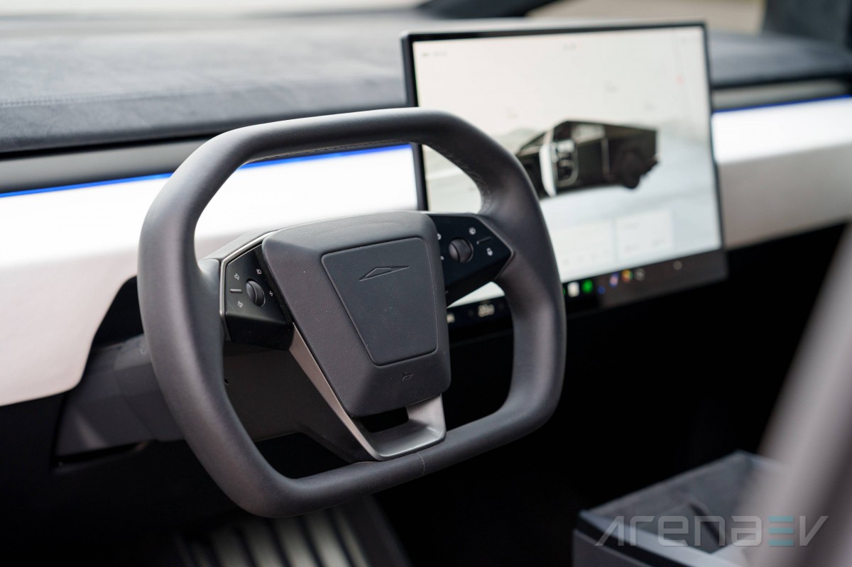 Driving the Tesla Cybertruck Cyberbeast in Europe: Extensive review