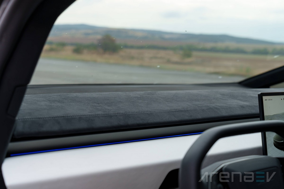 Driving the Tesla Cybertruck Cyberbeast in Europe: Extensive review