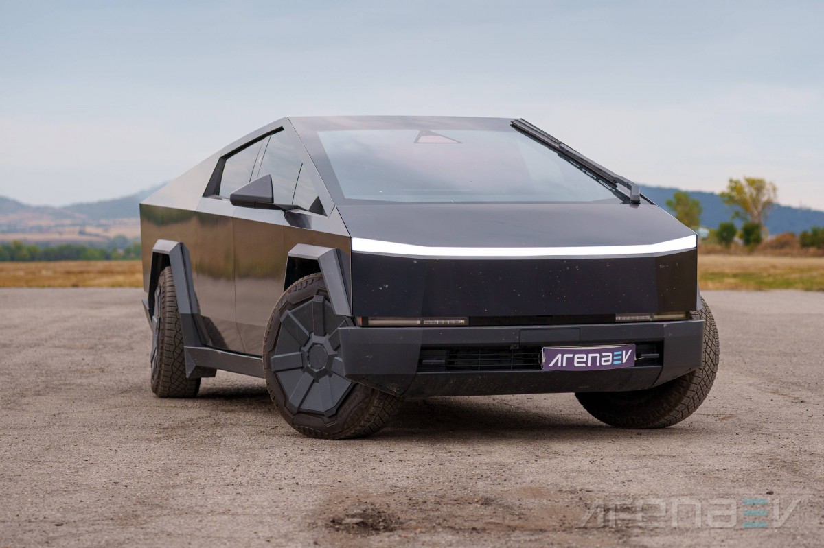Driving the Tesla Cybertruck Cyberbeast in Europe: Extensive review