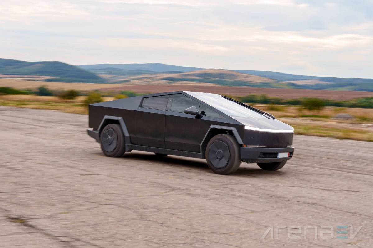 Driving the Tesla Cybertruck Cyberbeast in Europe: Extensive review