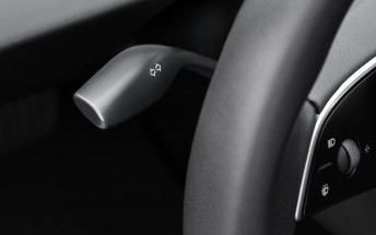 Tesla now offers turn signal stalk retrofit for the Model 3 in the US