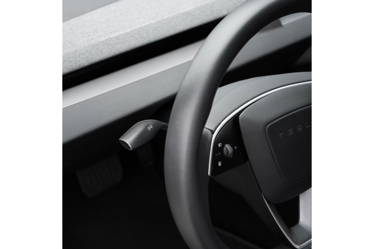 Tesla starts selling turn signal stalk retrofit for the Model 3