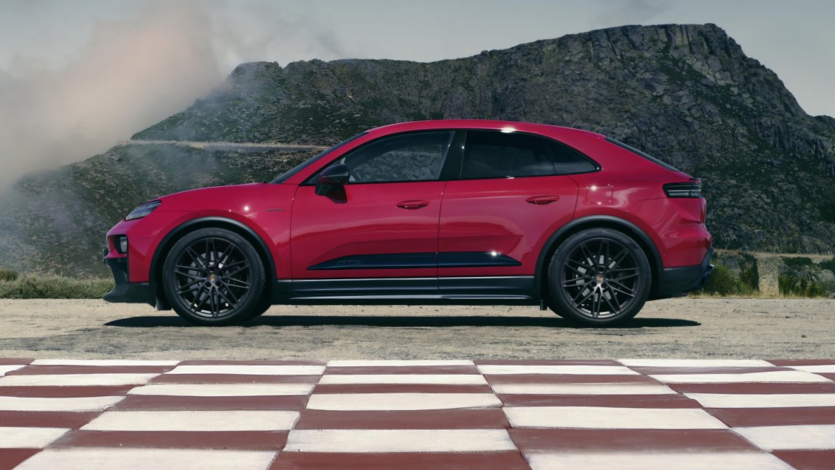 The electric Porsche Macan GTS is here