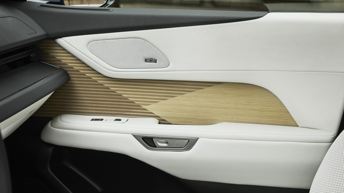 The 2026 Lexus ES finally embraces the future with new electric models