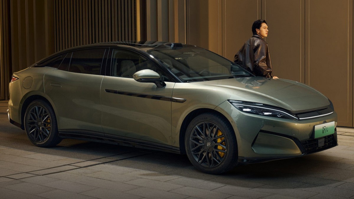 20026 BYD Han L gets over 700 km of range and 1,000 HP for less than $30,000