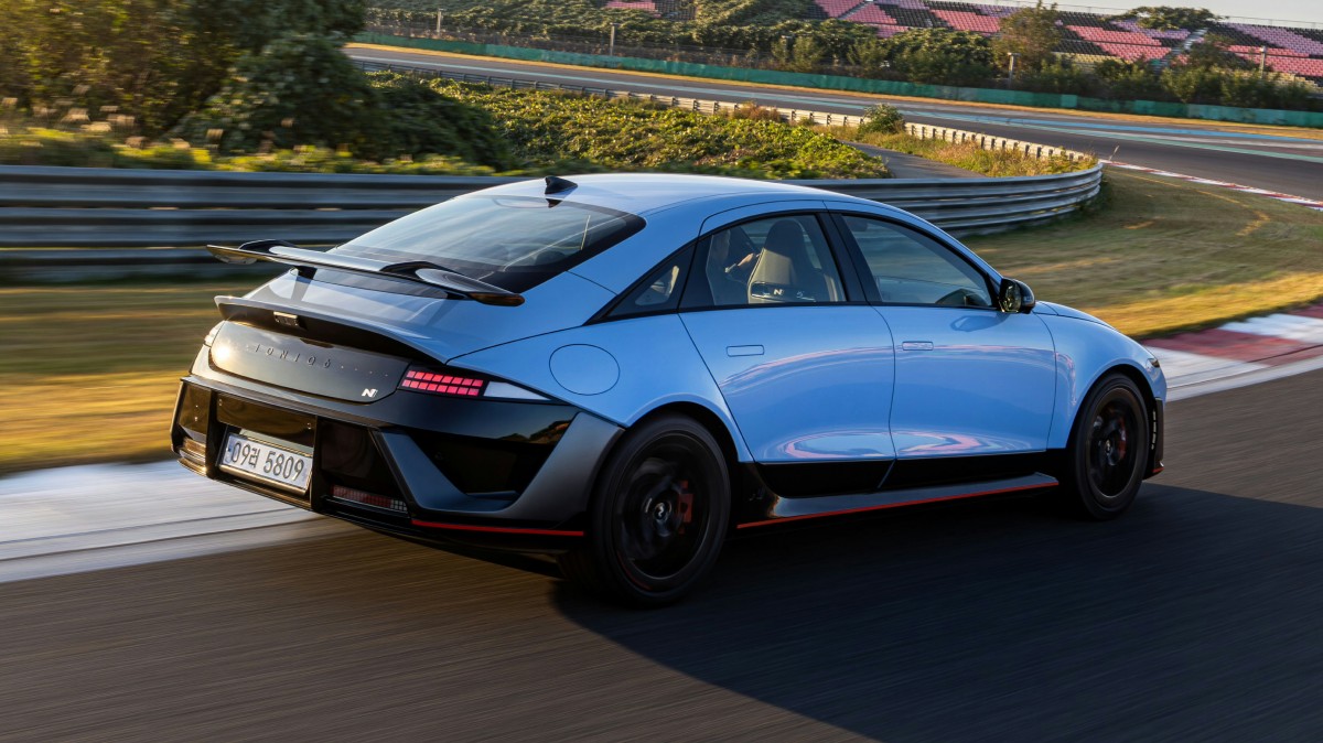 Hyundai Ioniq 6 N is a 650-horsepower EV that fakes it to make it