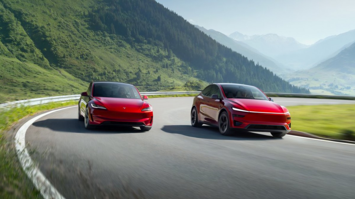 Tesla's self-driving dreams hit regulatory potholes and licensing dead ends