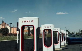 Real time Tesla Supercharger availability lands in Google Maps